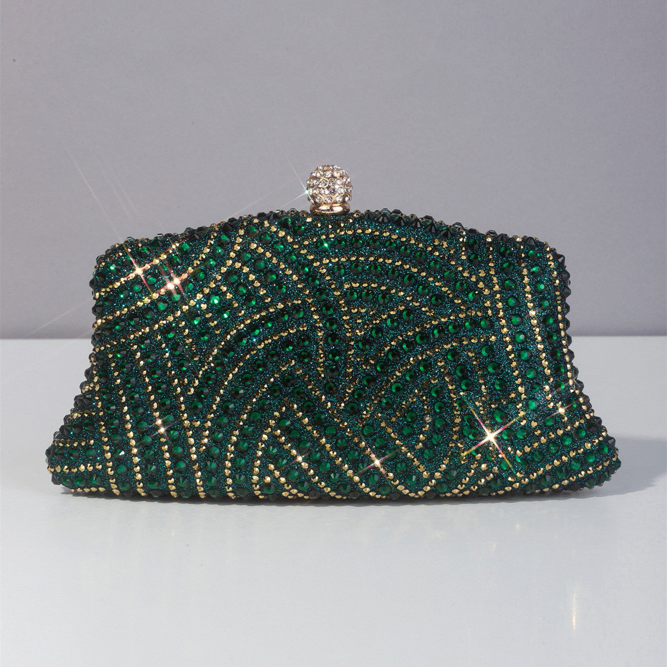 Pochette de soirée élégante et scintillante ornée de strass