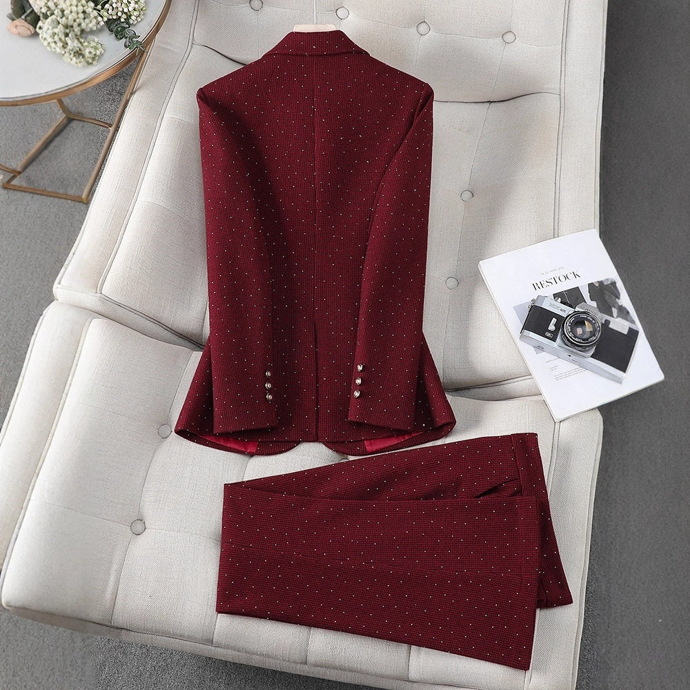 Costume blazer strass femme gris/rouge/café – pantalon court chic affaires