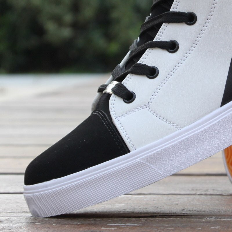 Baskets sportives montantes au look décontracté