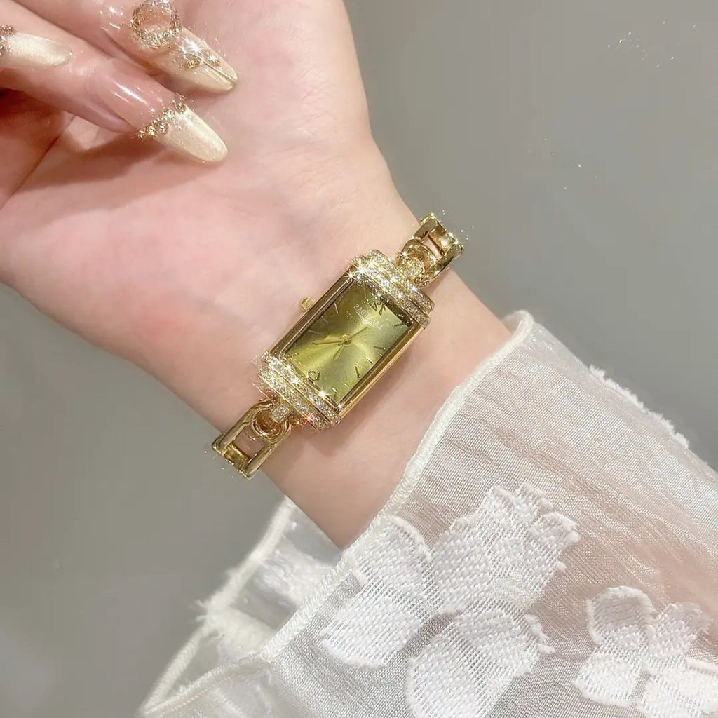 Montre femme petite style épingle 2026 – niche raffinée et minimaliste