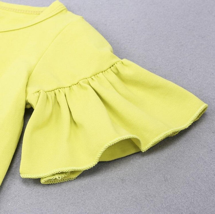 Ensemble jeans t-shirt jaune à motifs lettre fille.