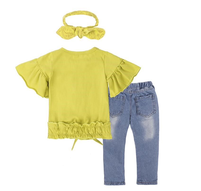 Ensemble jeans t-shirt jaune à motifs lettre fille.