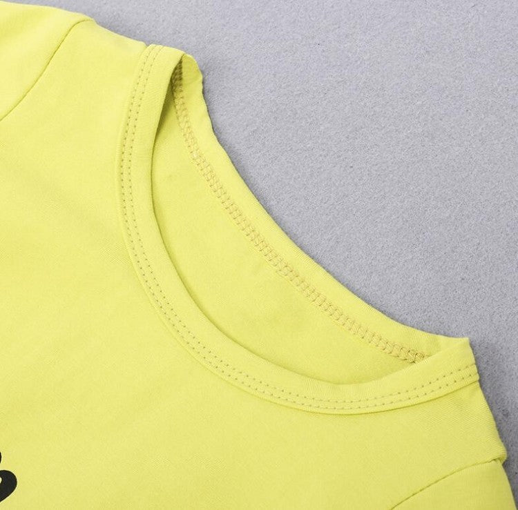 Ensemble jeans t-shirt jaune à motifs lettre fille.