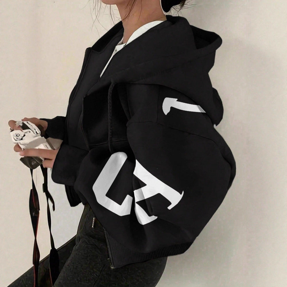 Sudadera casual con cremallera y mangas largas estampada, estilo relajado y moderno.