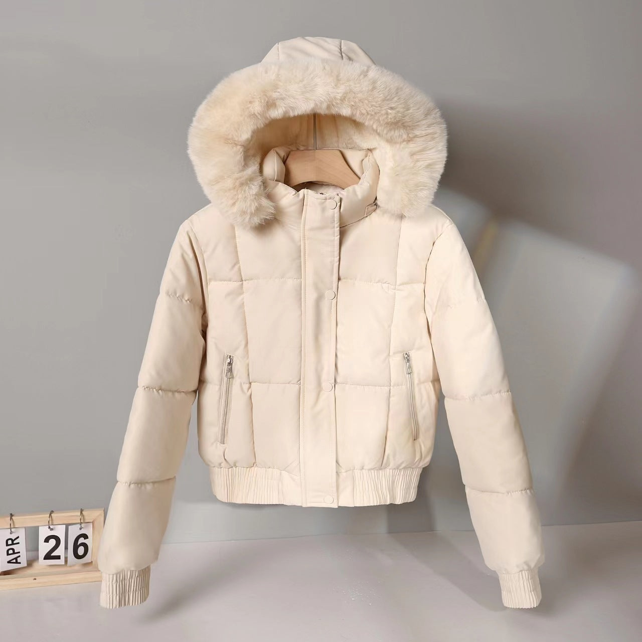 Parka courte femme rembourrée coton, style coréen Hong Kong hivernal.