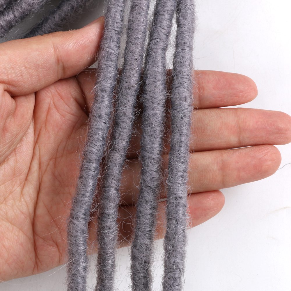 Tresses courtes pour homme style « dirty braids »