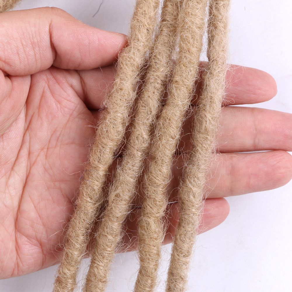 Tresses courtes pour homme style « dirty braids »