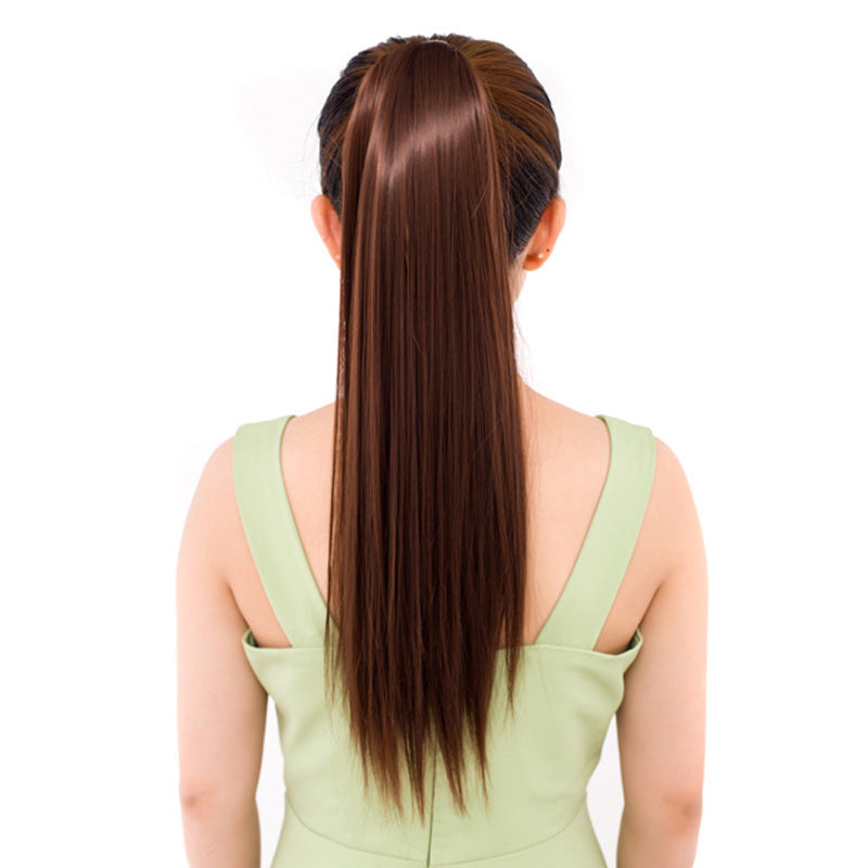 Queue de cheval longue lisse effet soie – perruque lace-up naturelle