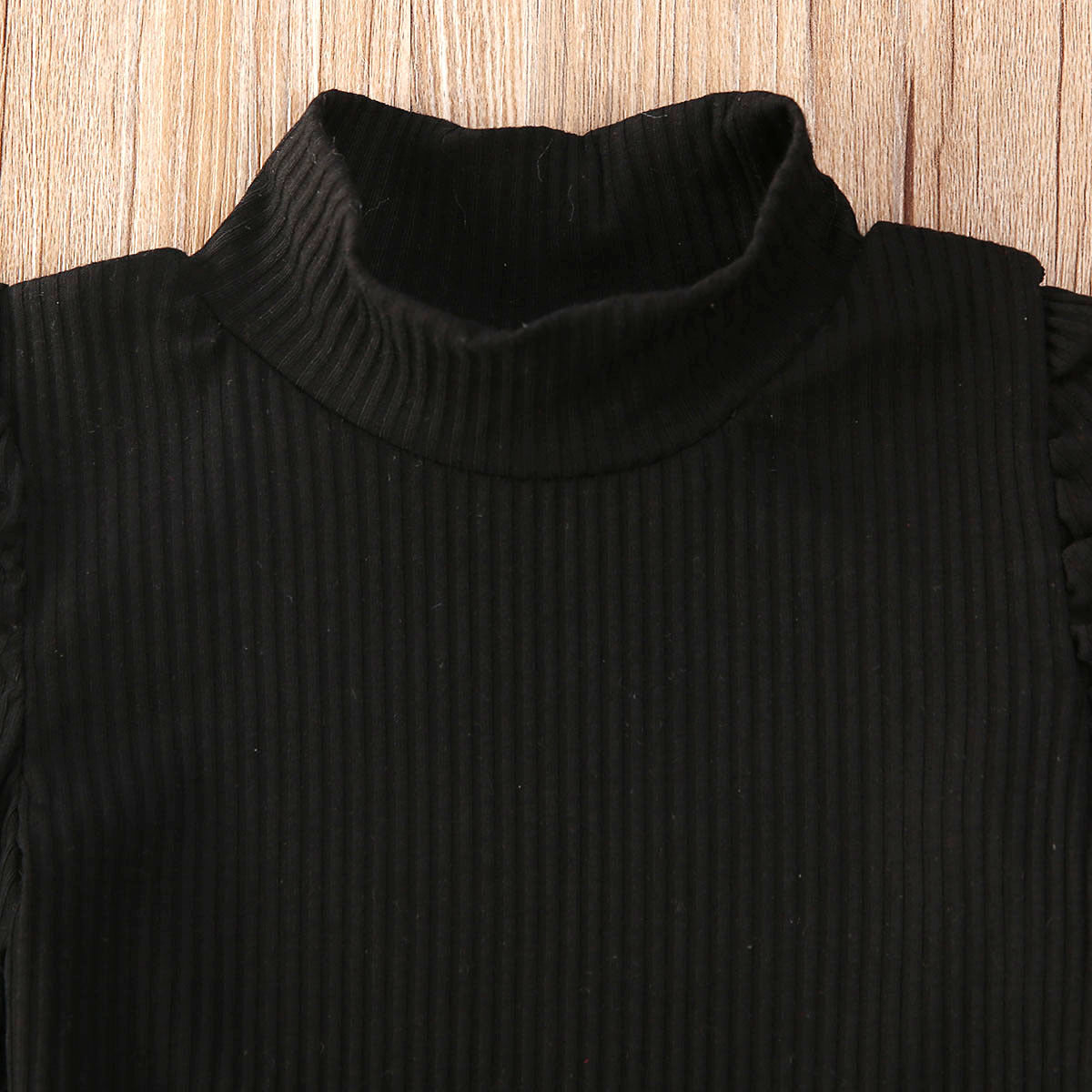 Ensemble fille chemise boutonnée et jupe cuir