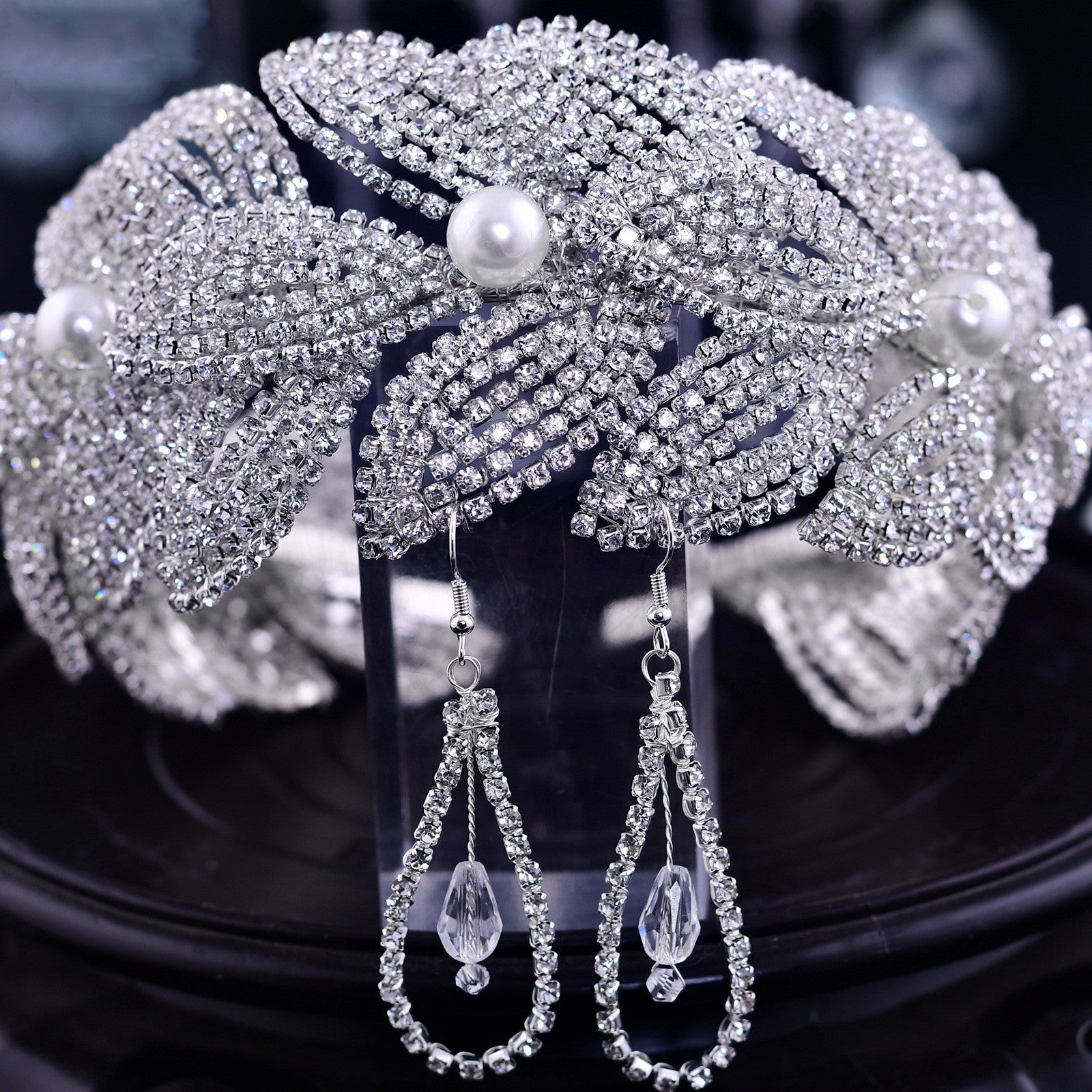 SERRE-TÊTE MARIÉE FAIT MAIN FEUILLES STRASS – ACCESSOIRE MARIAGE ÉLÉGANT