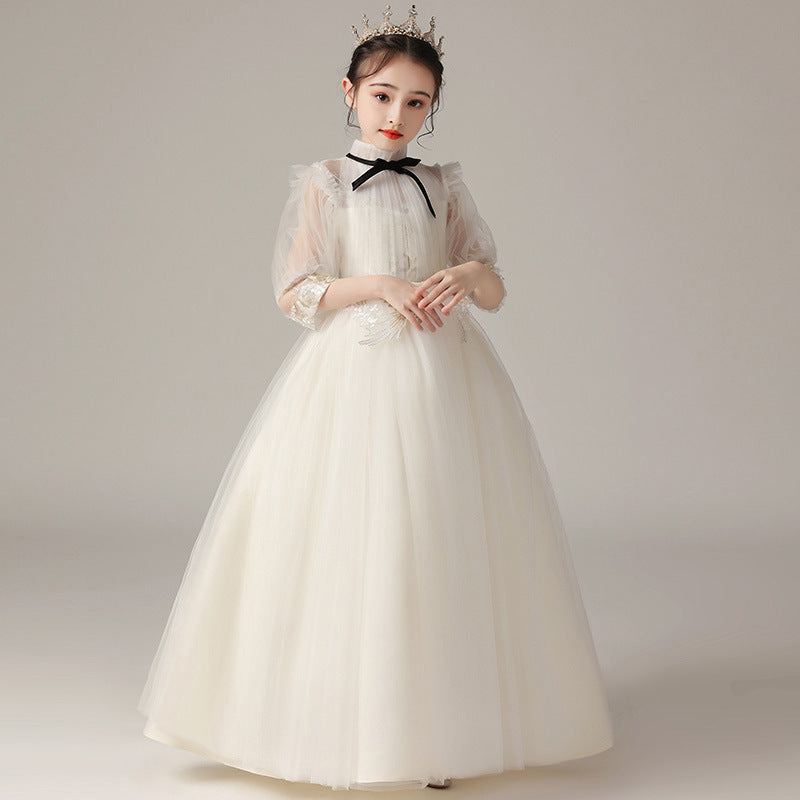 Robe de mariée en dentelle pour enfant