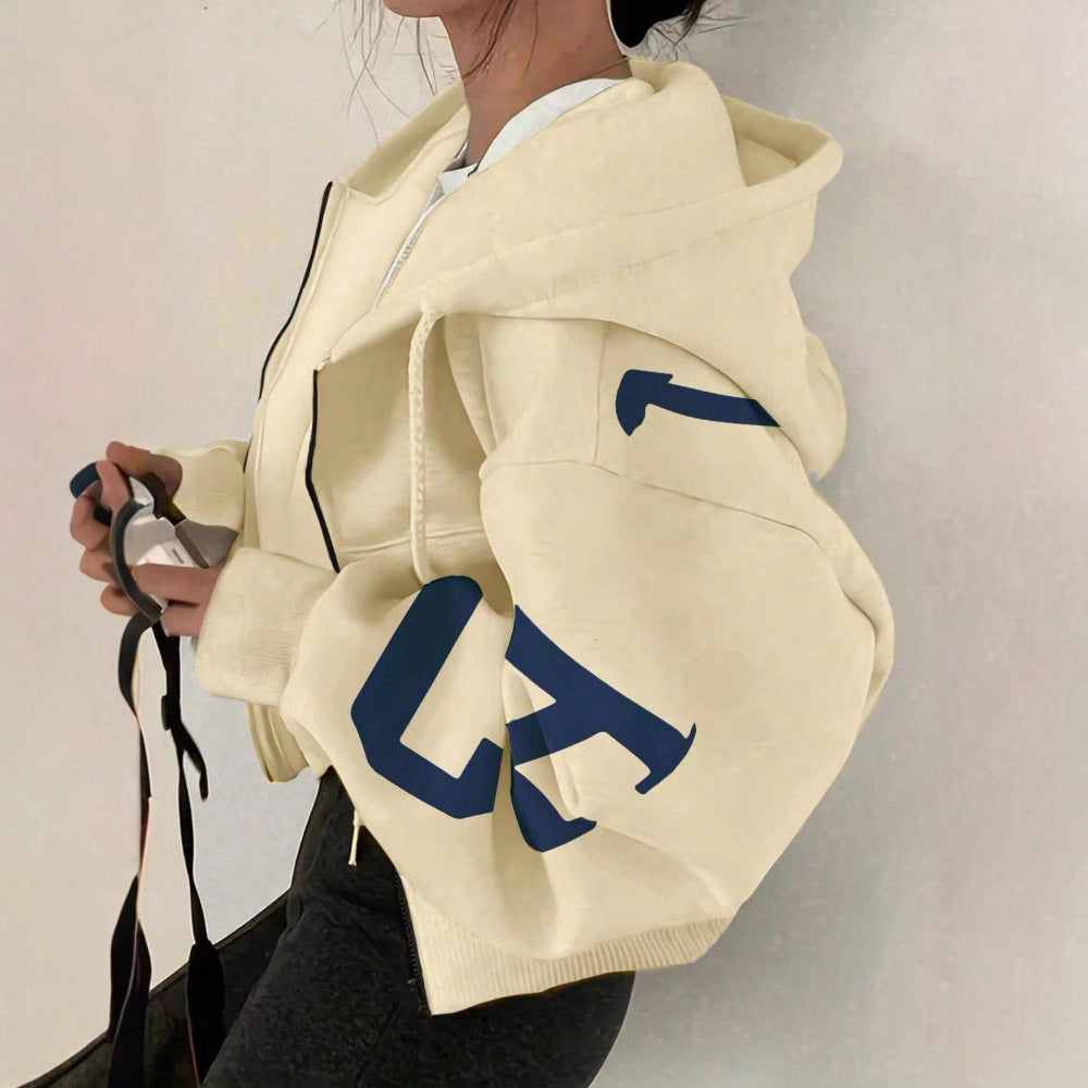 Sudadera casual con cremallera y mangas largas estampada, estilo relajado y moderno.