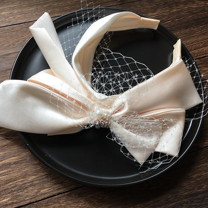 ACCESSOIRE CHEVEUX MARIAGE FEMME – SERRE-TÊTE SATIN TENDANCE ROUGE/BLANC