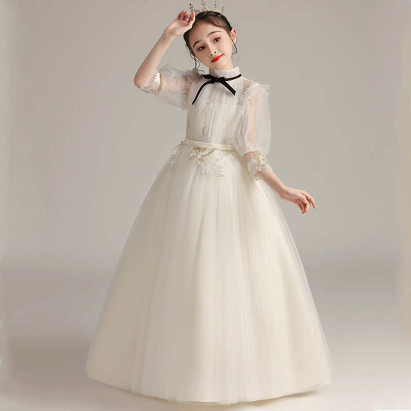 Robe de mariée en dentelle pour enfant