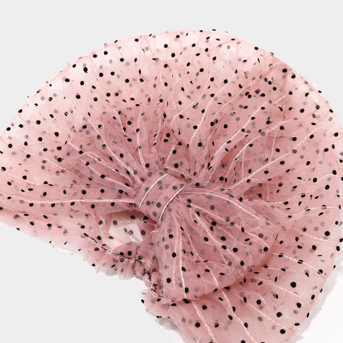 Bonnet respirant en maille pour cheveux gris, idéal pour les coiffures relevées de printemps
