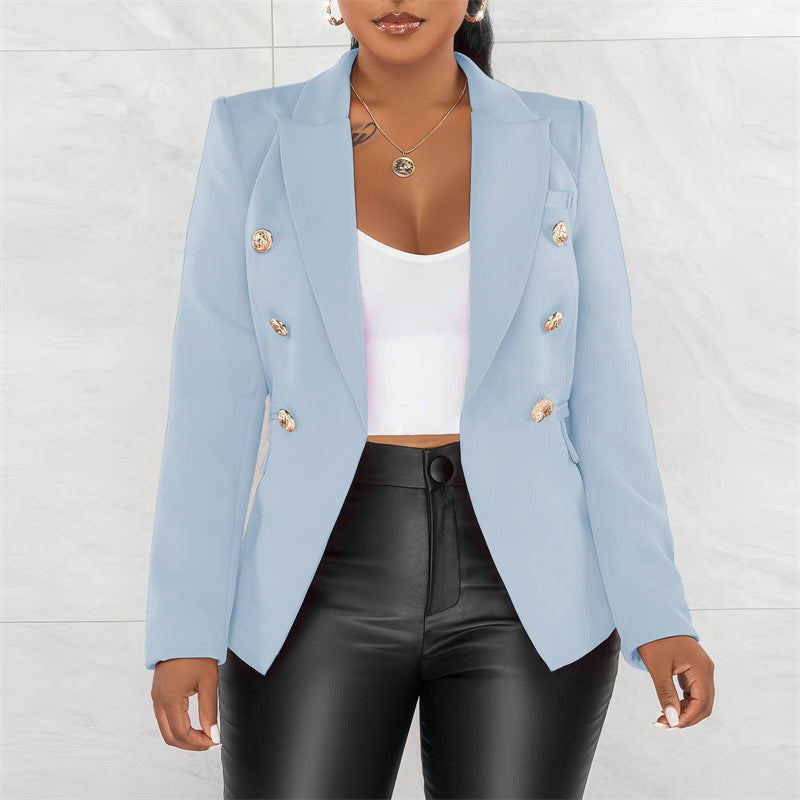 Veste tailleur petite taille femme moderne et flatteuse.
