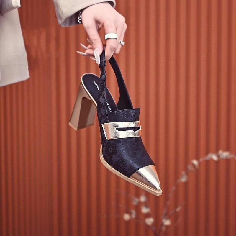 Sandales à brides talon épais bout pointu – noir/vert/champagne