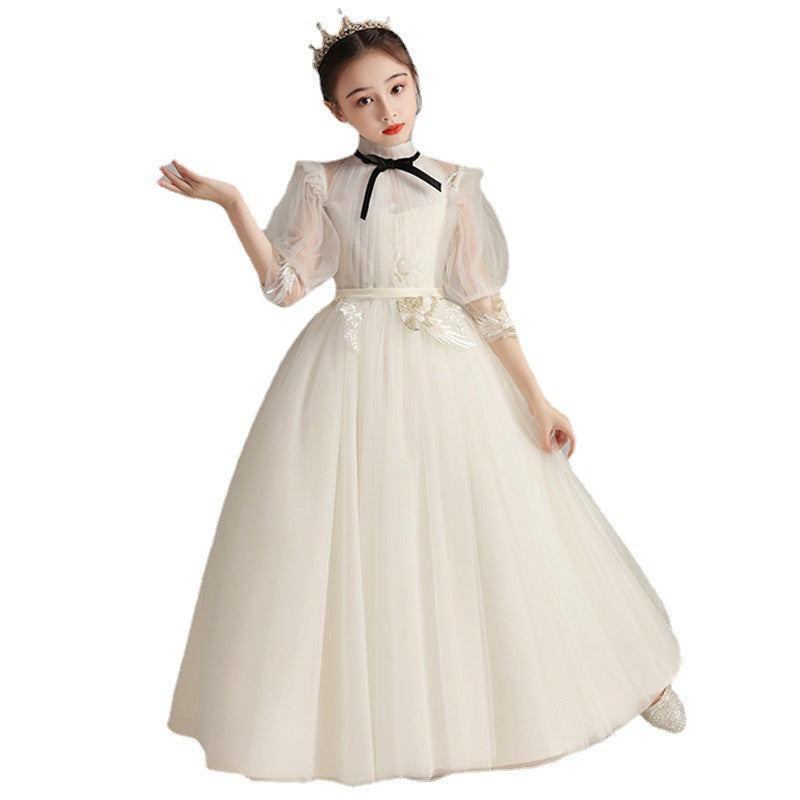 Robe de mariée en dentelle pour enfant