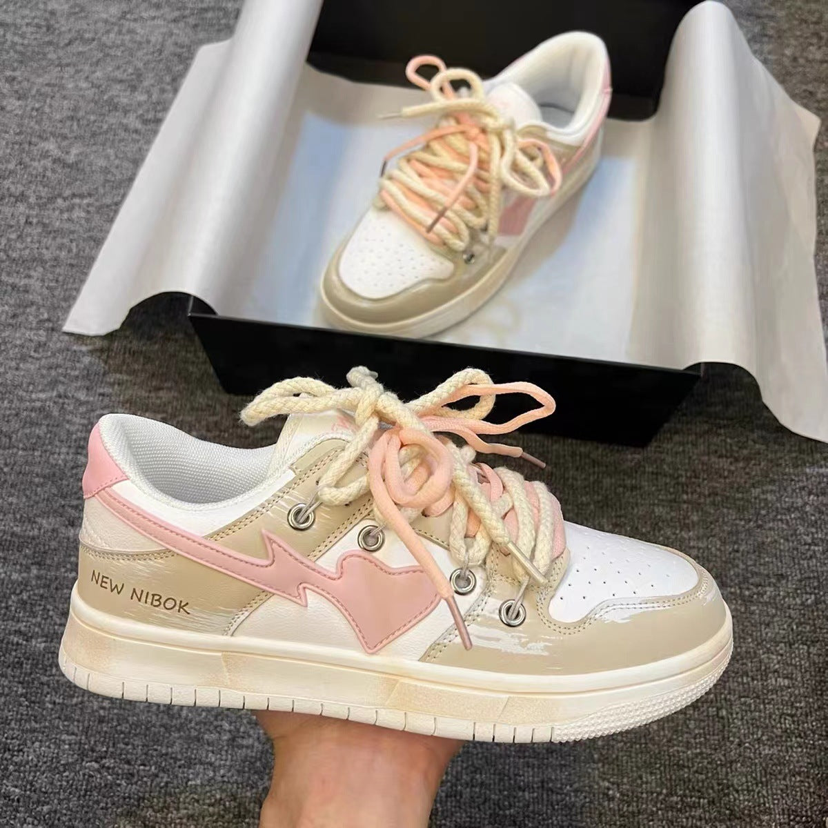 Baskets femme style rétro, look cute et polyvalent
