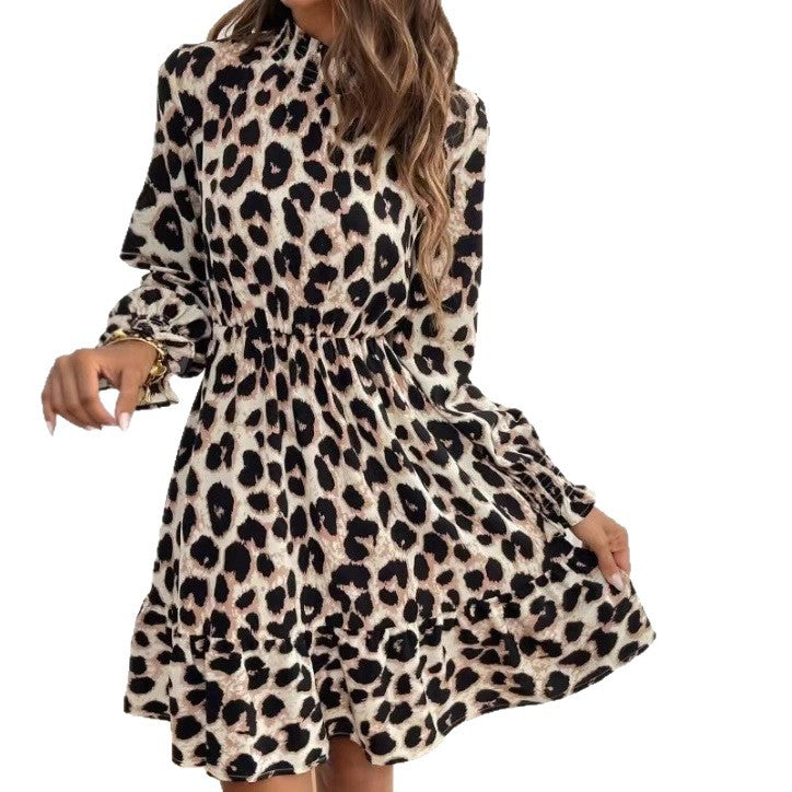 Robe léopard manches longues, fronces taille, cols et manchettes