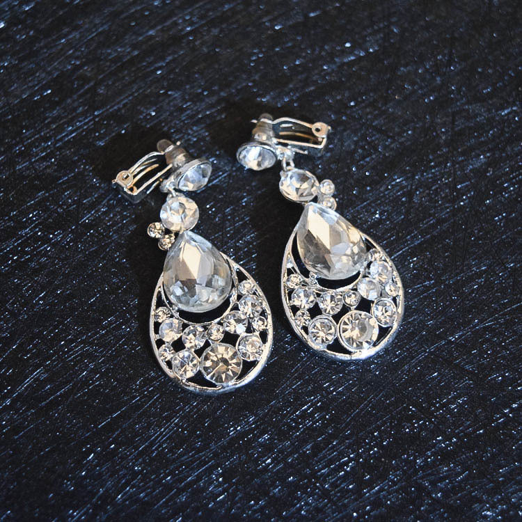 SET BIJOUX MARIAGE 3 PIÈCES FLEURS – COLLIER + BOUCLES OREILLES COURONNE TRES CHIC