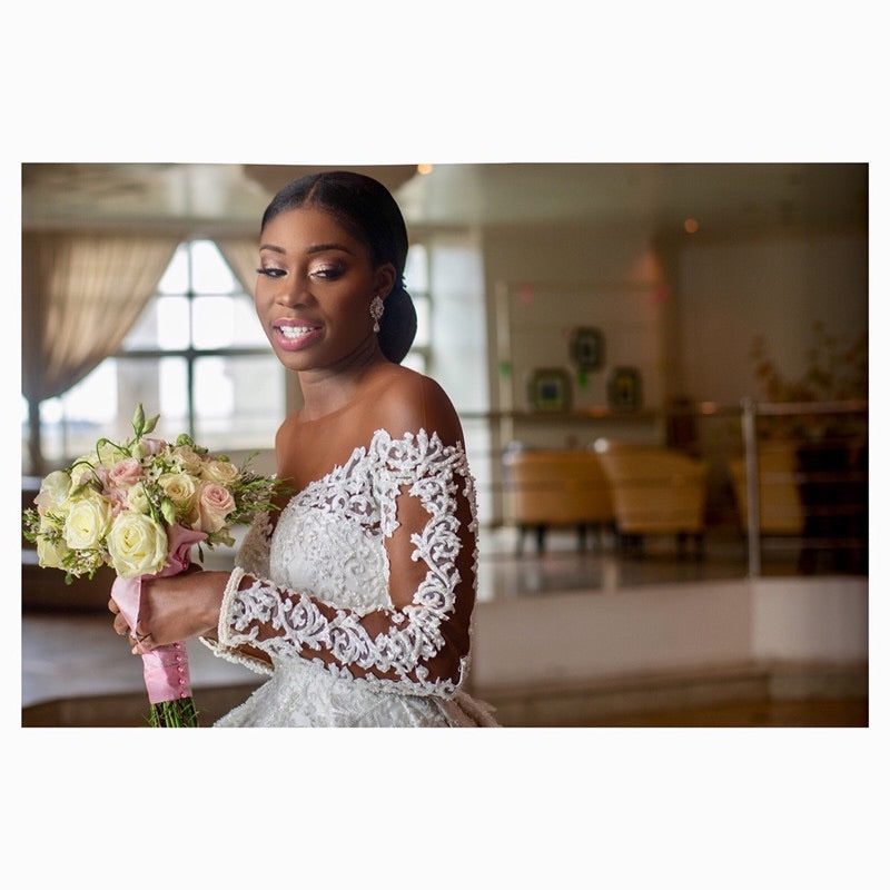 ROBE DE MARIÉE PERSONNALISÉE DENTELLE BLANC PERLES – COUPE 3D SUR MESURE