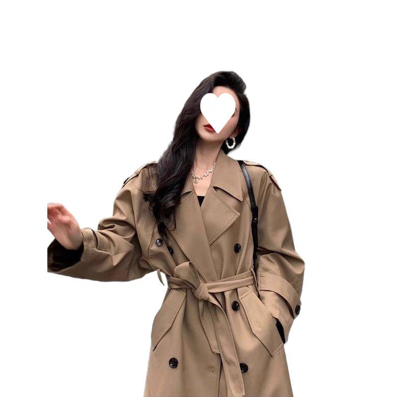 MANTEAU TRENCH PETITE STATURE CASUAL – LIGNE ALONGÉE CHIC ULTRA-COURT