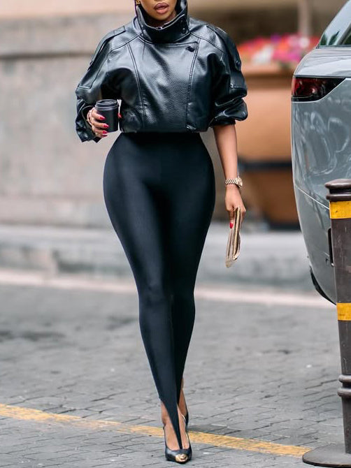 Veste courte élégante en cuir grain litchi noir – col montant, manches bouffantes