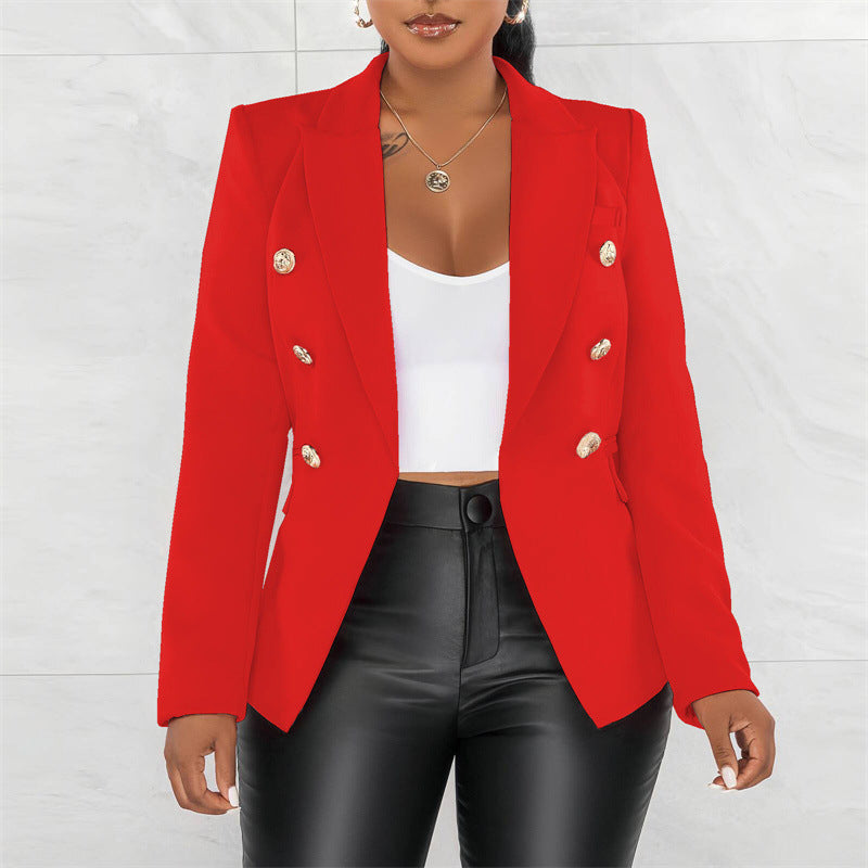 Veste tailleur petite taille femme moderne et flatteuse.