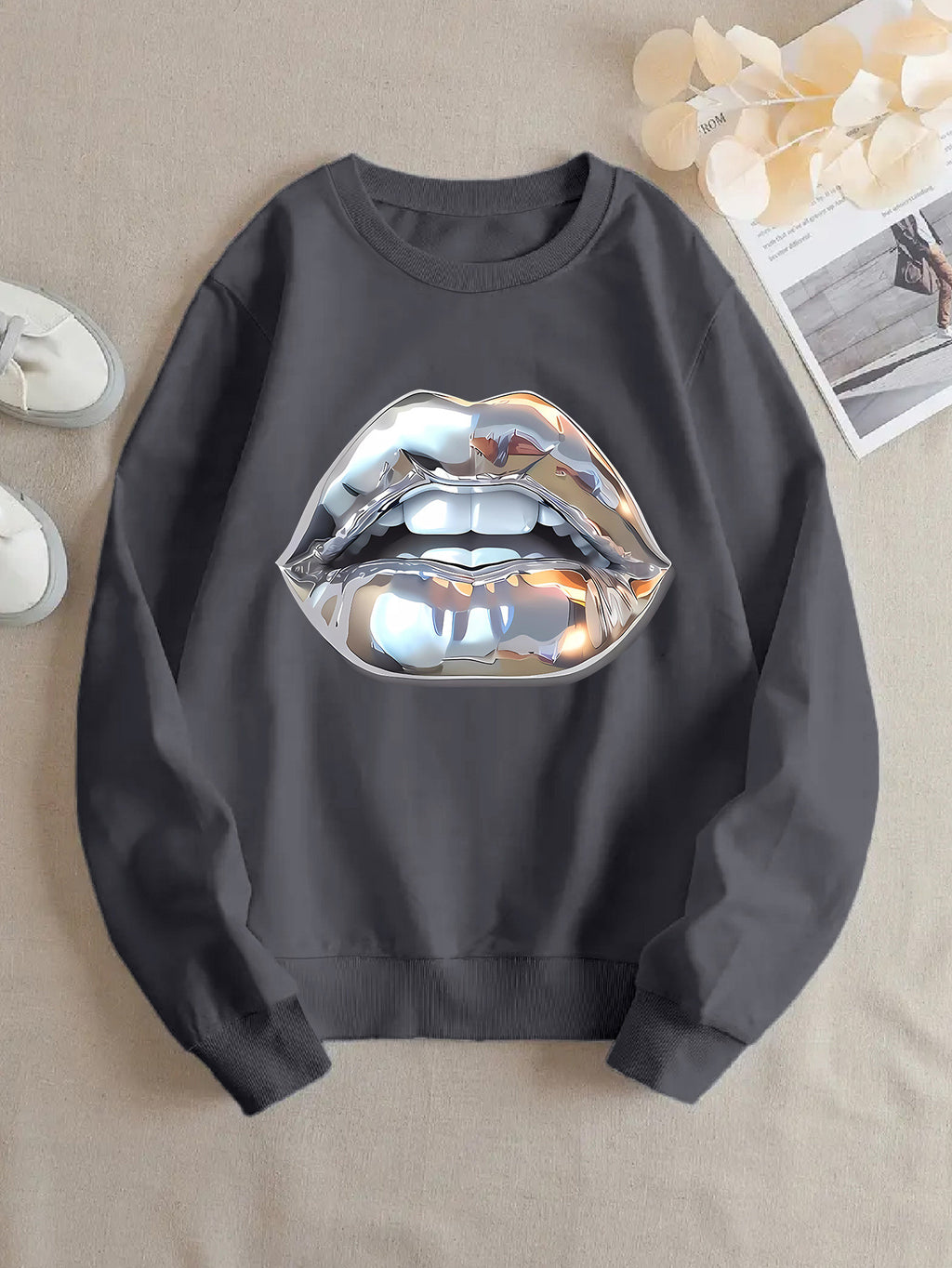 Sweat à manches longues femme motif lèvres silver cartoon.style fun et tendance.