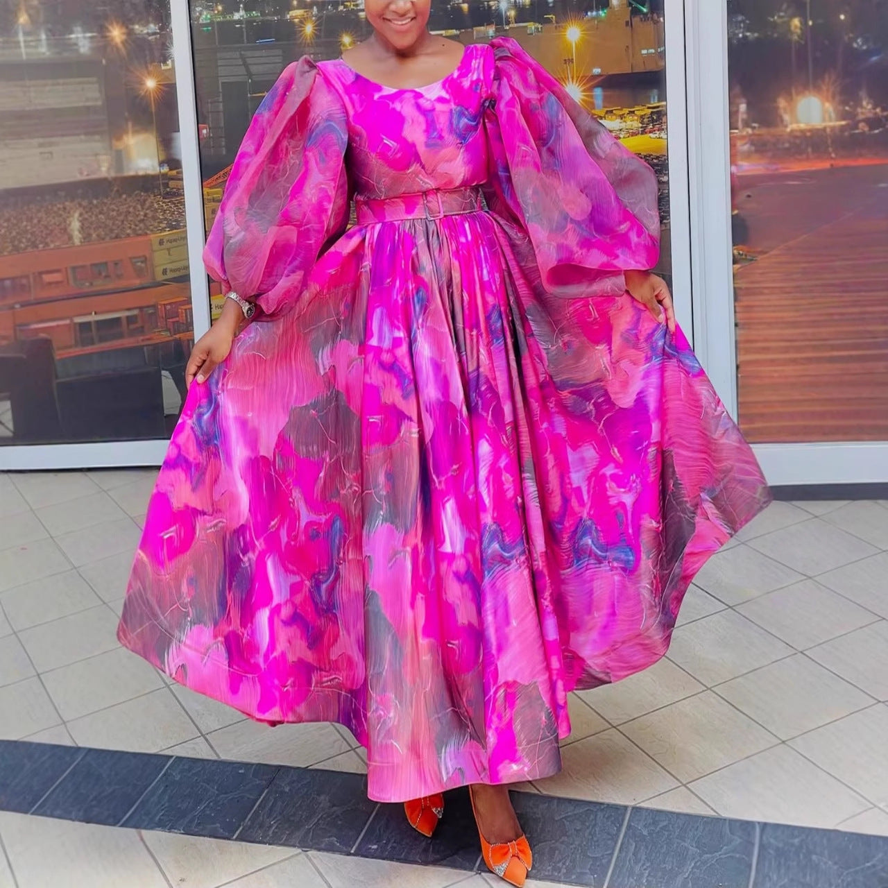 Robe chic imprimée commuting, accents nœuds raffinés